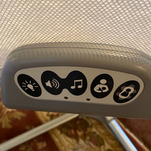 Halo Bassinet swivel sleeper - Picture 2 of 4